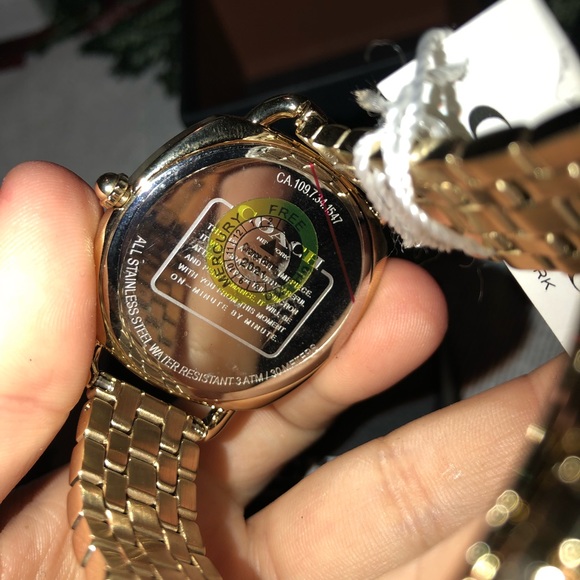 Coach Watch - Picture 3 of 4